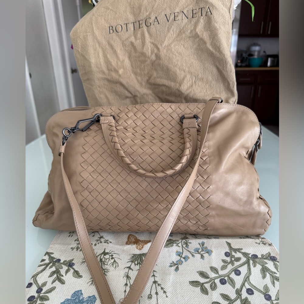Bottega Veneta Beige Woven Leather Shoulder Bag